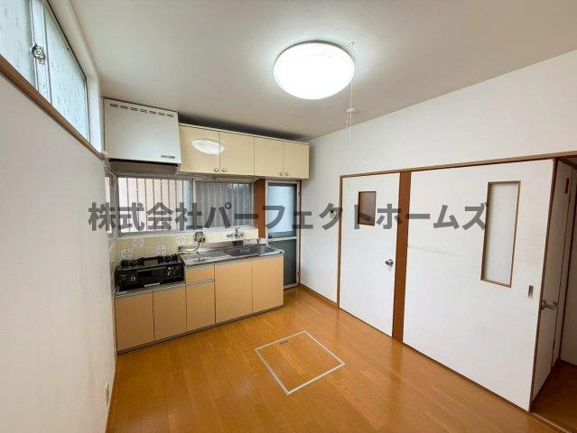 宮之阪3丁目戸建　賃貸の居間・リビング|居間です