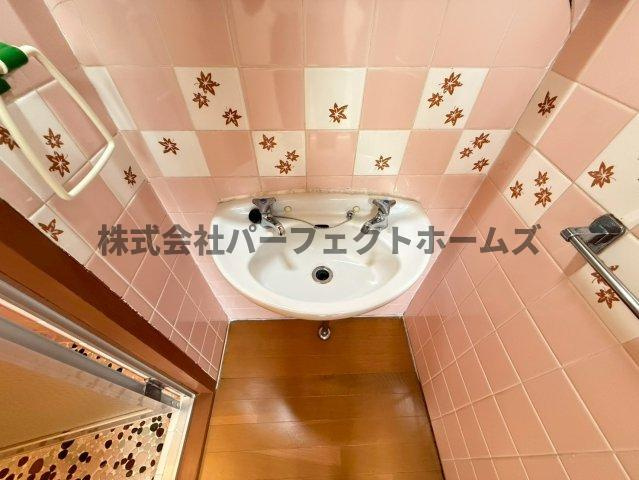 宮之阪3丁目戸建　賃貸の独立洗面台|独立洗面台で身支度をすべて済ませてしまいましょう