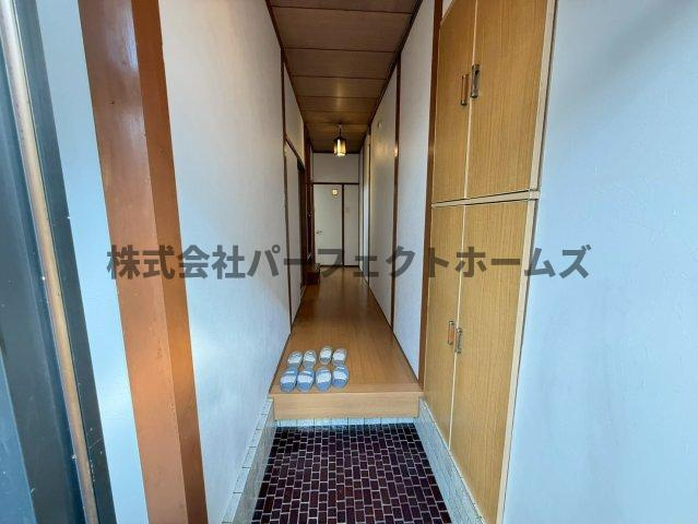 宮之阪3丁目戸建　賃貸の玄関|明るい玄関です