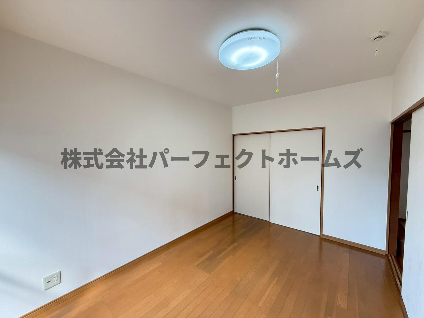 宮之阪3丁目戸建　賃貸の洋室|落ち着いた色調の洋室です