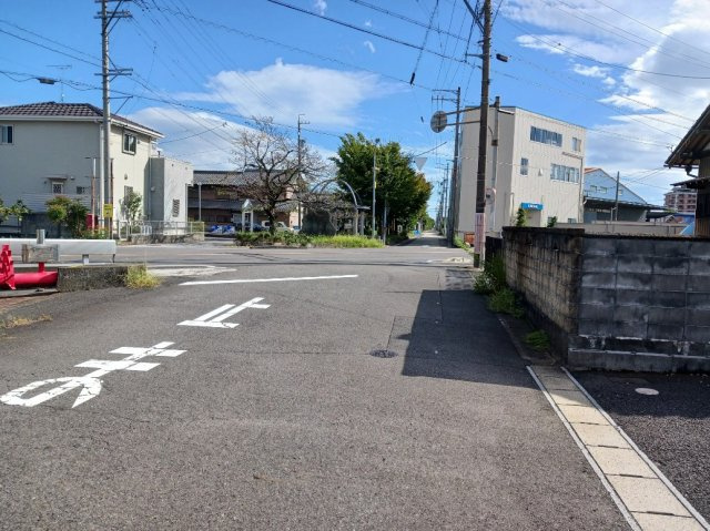 東側接道路