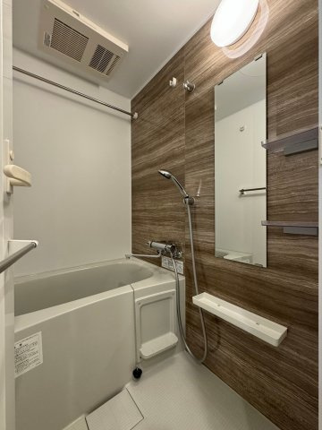 ブランシエスタ金山　名古屋市賃貸　仲介手数料無料の浴室