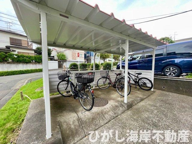 湘南ライフタウン小糸東住宅２号棟の駐輪場|敷地内駐輪場
