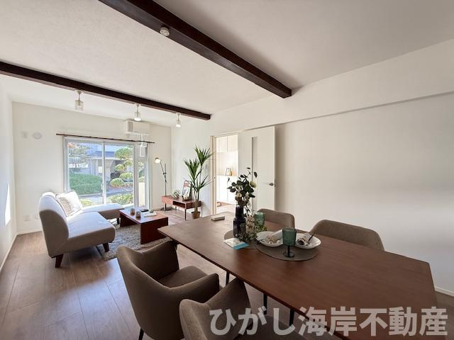 湘南ライフタウン小糸東住宅２号棟の居間・リビング|新規リフォーム完了！　14.5帖　LDK