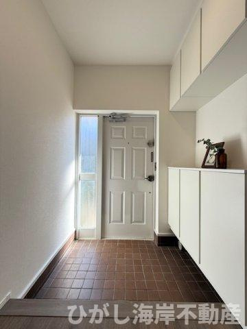 湘南ライフタウン小糸東住宅２号棟の玄関|新規リフォーム完了！　玄関