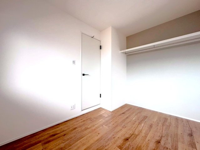 令和６年３月リフォーム済◆収納豊富◆南面バルコニー◆周辺環境充実◆サンマンション丸太町の洋室|洋室（４.５帖）