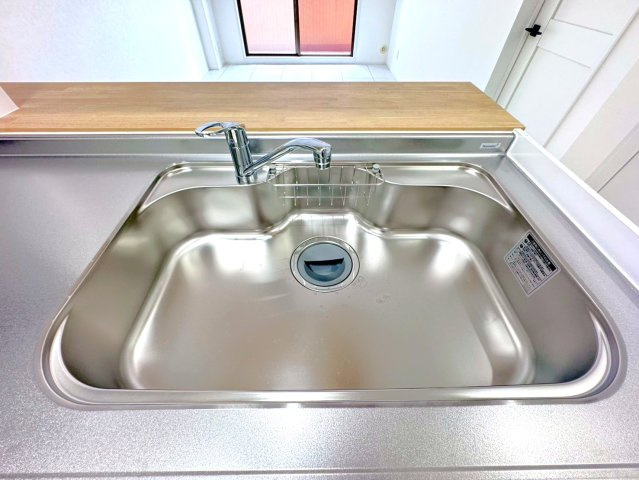 令和６年３月リフォーム済◆収納豊富◆南面バルコニー◆周辺環境充実◆サンマンション丸太町のキッチン|シンク