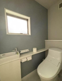 【トイレ】 | 下井草賃貸戸建 | 温水洗浄便座。