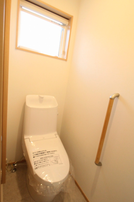 朝倉Ⅱ　新築戸建　2号地　（全3区画）のトイレ|1Ｆ　