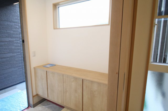 朝倉Ⅱ　新築戸建　2号地　（全3区画）の収納|玄関収納