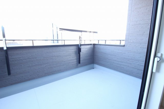 朝倉Ⅱ　新築戸建　2号地　（全3区画）のバルコニー|2Ｆ　東の部屋　8.0帖