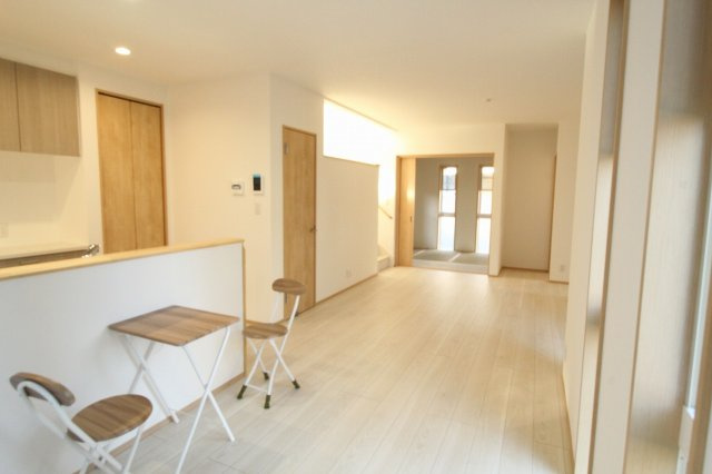 朝倉Ⅱ　新築戸建　2号地　（全3区画）の居間・リビング|ＬＤＫ　17.7帖