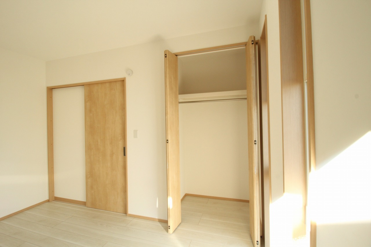 朝倉Ⅱ　新築戸建　2号地　（全3区画）の収納|2Ｆ　南の部屋　6.0帖