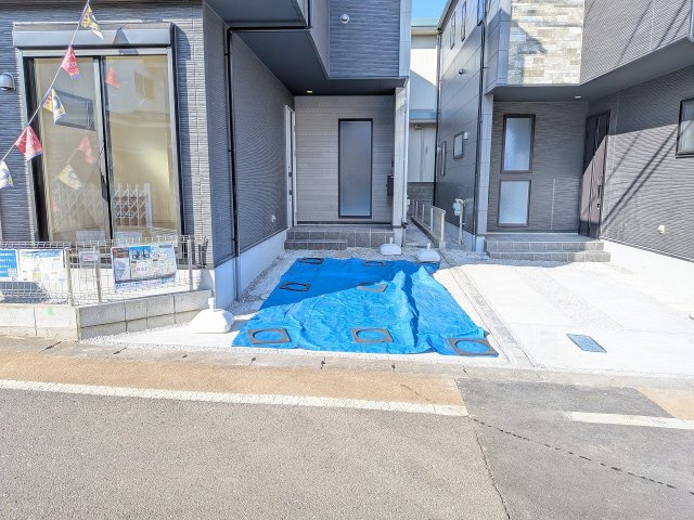 八王子市　子安町　新築一戸建て　１期の駐車場|～カースペースは1台分～