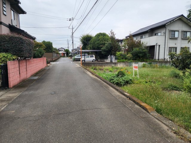 高崎市下佐野町売土地の前面道路含む現地写真