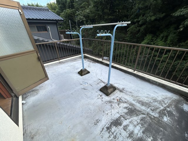 【バルコニー】 | 勝立貸家 | 広々としたバルコニー付きです！