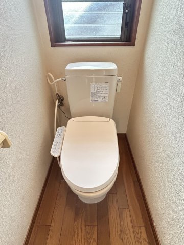 【トイレ】 | 勝立貸家 | 換気ができ、においもこもりません。