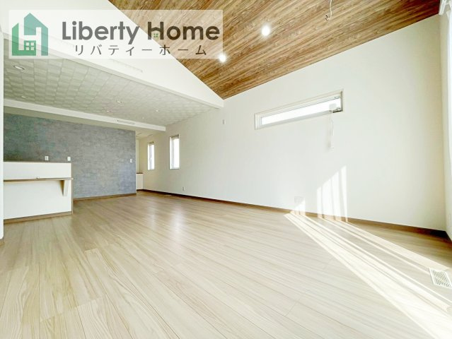 土浦市中村南1丁目　新築戸建　平屋建ての居間・リビング