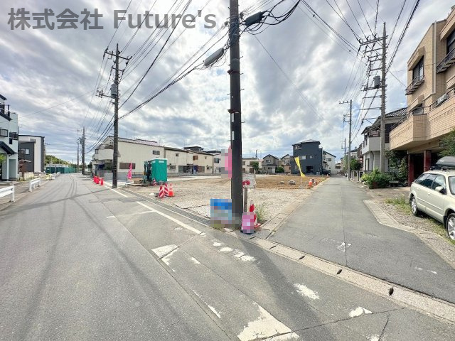 三郷市戸ケ崎5丁目　建築条件無し売地　全10区画　E区画の前面道路含む現地写真|前面道路含む現地写真です。