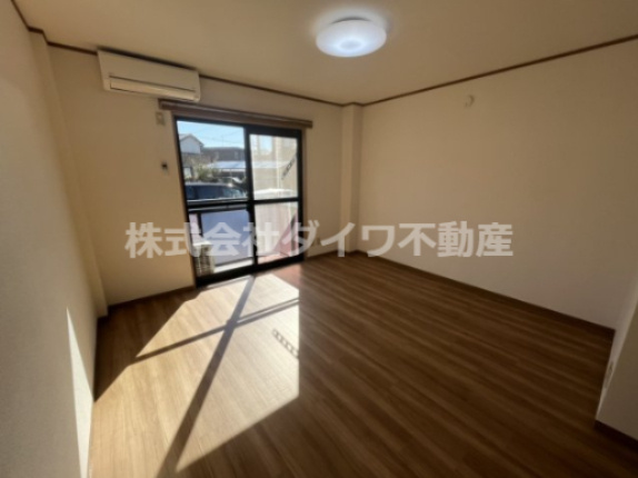 ハイツアイビー111の居間・リビング