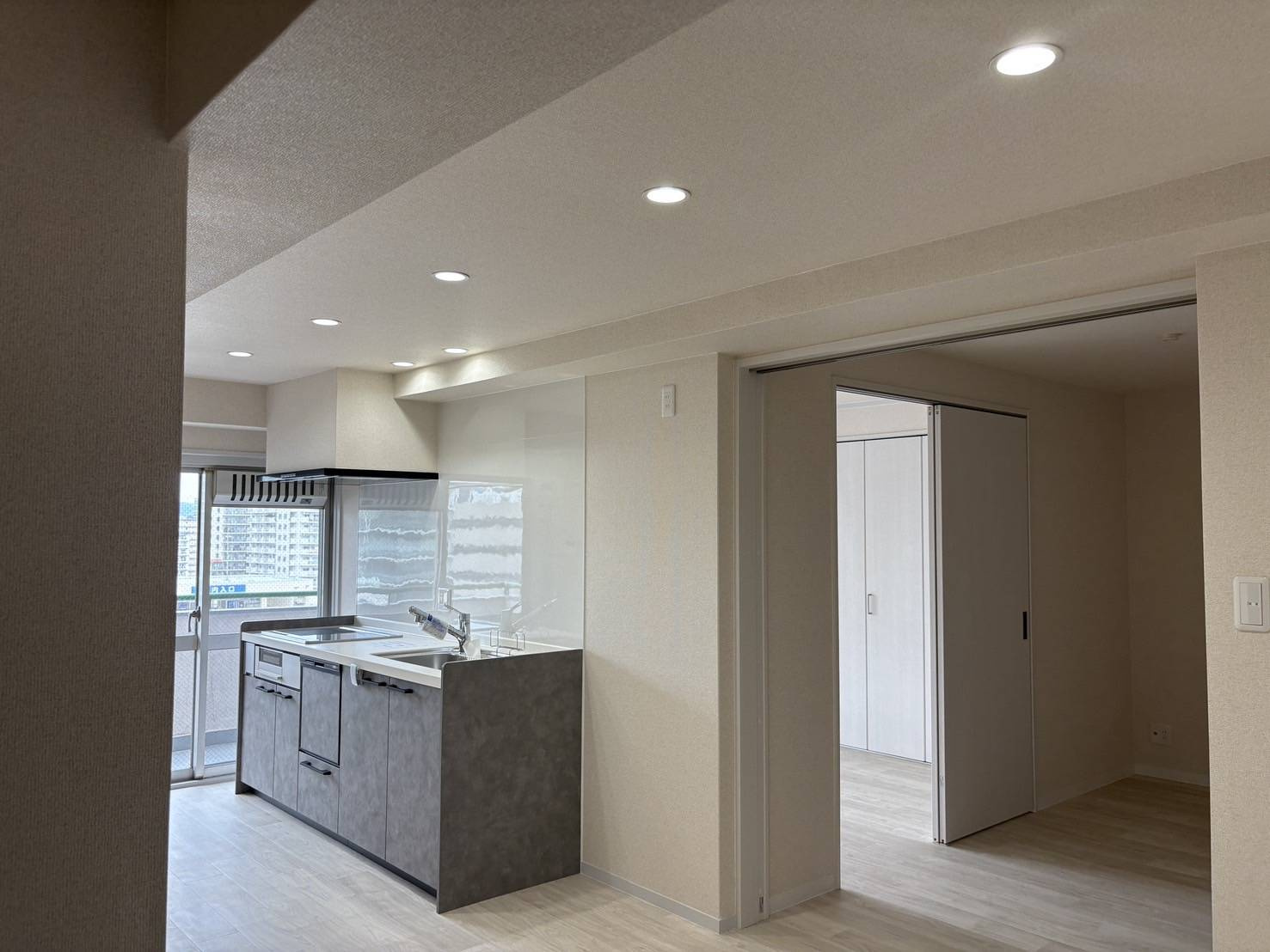 グランドマンションニュー大阪のキッチン|キッチンでお料理をお楽しみください