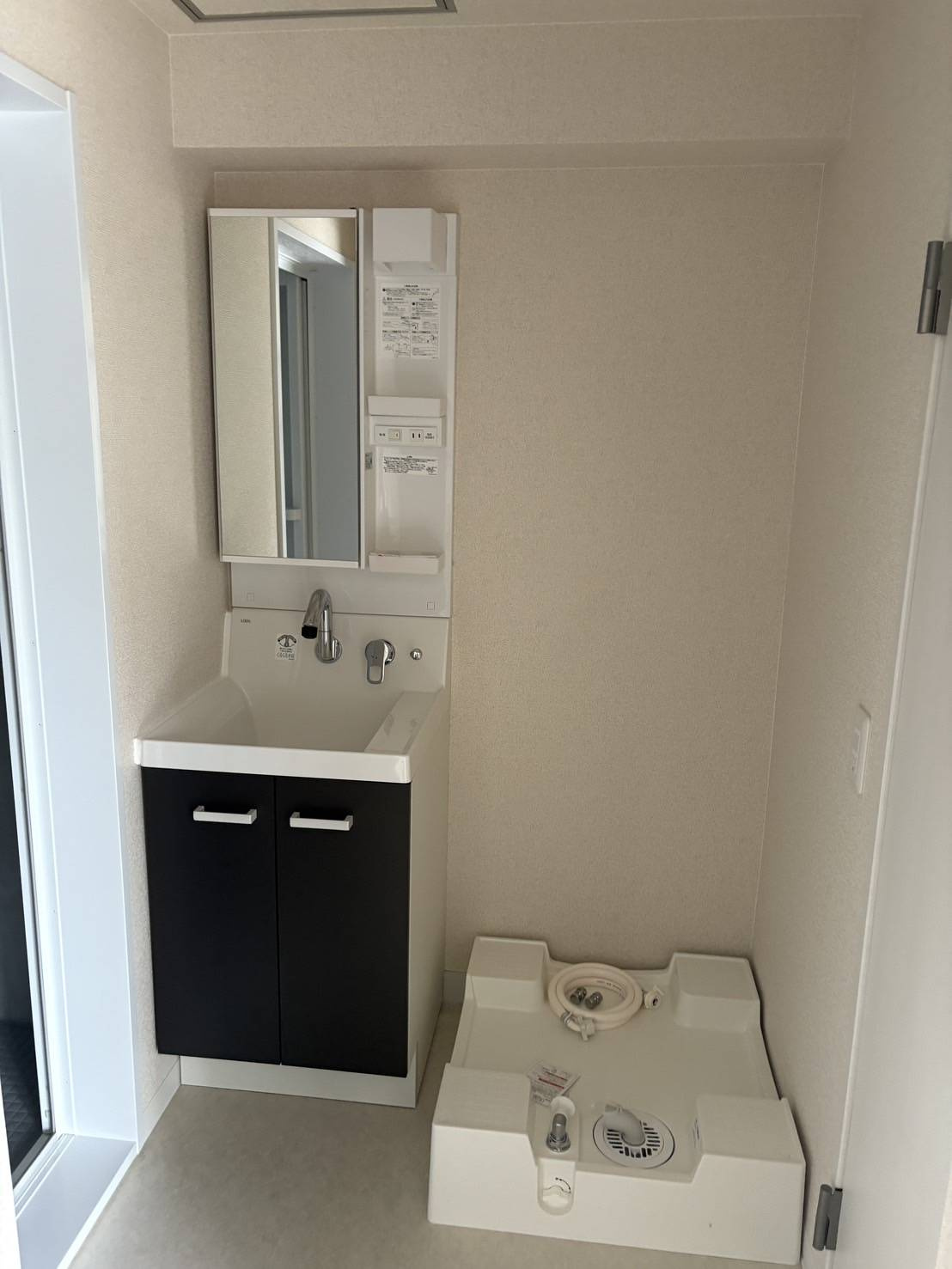 グランドマンションニュー大阪の独立洗面台|独立洗面化粧台付き