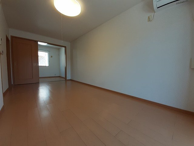 メゾン・ド・花水木　参番館の居間・リビング