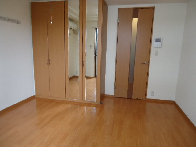 メゾンクローバーの内装|洋室