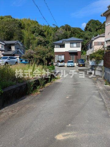 芳養土地の前面道路含む現地写真|前面道路含む現地写真です