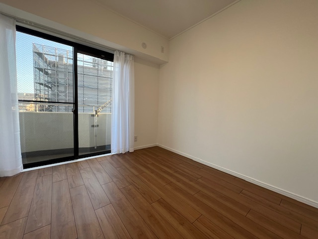 【洋室】 | ラマージュ長後 | 個人の部屋や寝室として使える洋室です