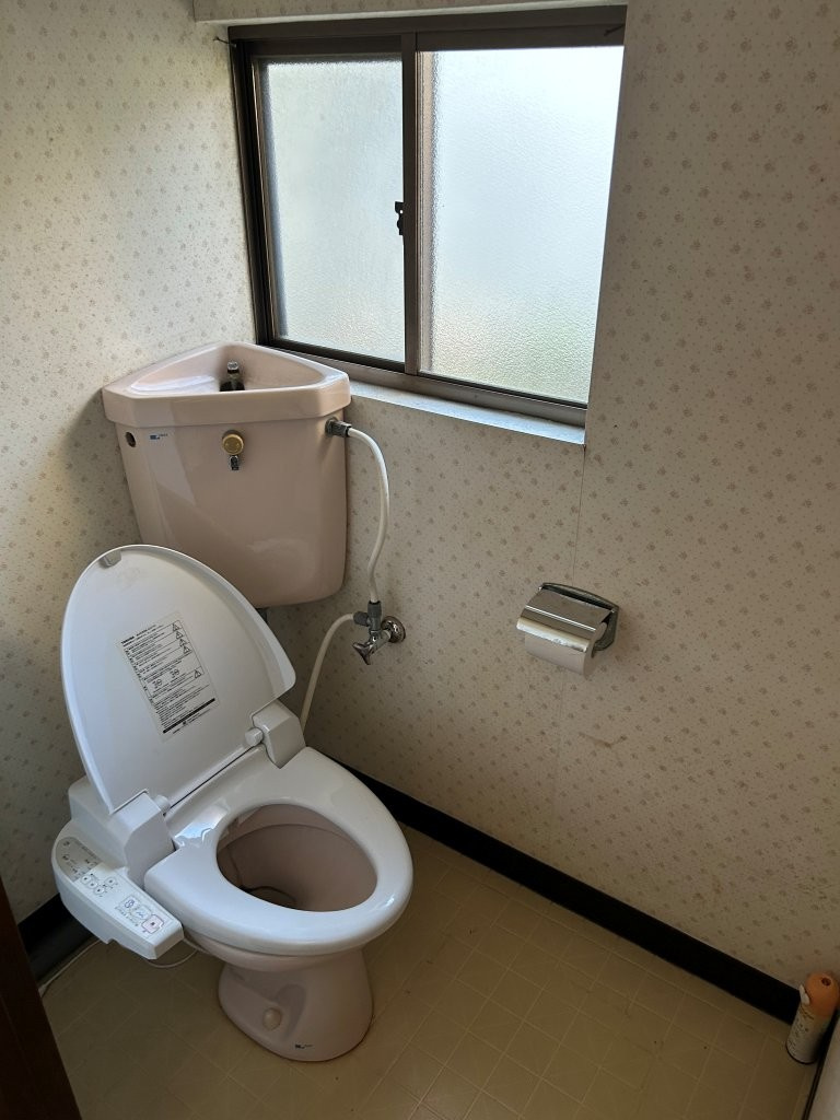 越智3丁目のトイレ|コンパクトで使いやすいトイレです