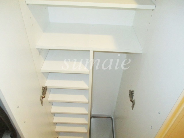 ラージベルティの収納|シューズボックスです。