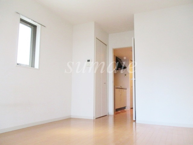 ラージベルティの寝室|8.6帖居室です。