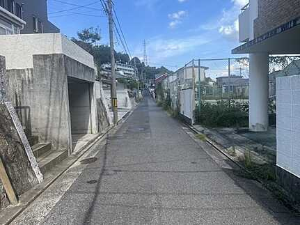 西区己斐中3丁目の前面道路含む現地写真