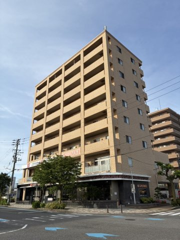 レ・モンデ新潟の外観