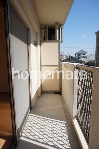 TOMITAビルのバルコニー