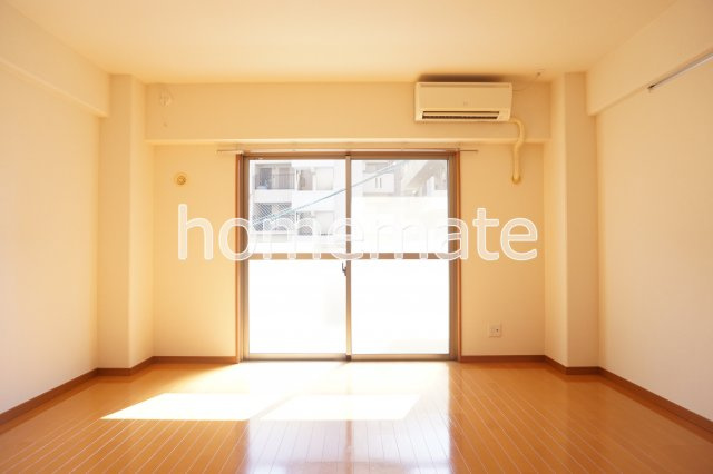 TOMITAビルの内装