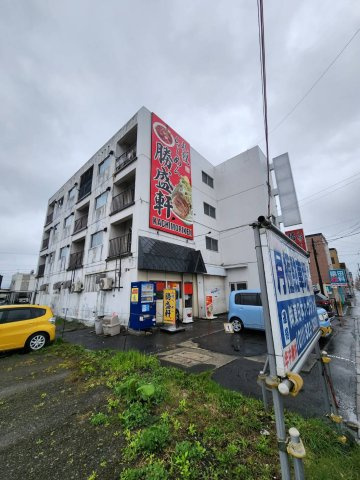 北海道札幌市　北区新琴似7条　一棟ビルの外観