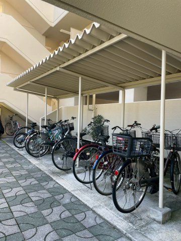 アクティ五月が丘のその他共用部分|駐輪場です