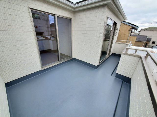 三郷市　彦川戸1丁目　新築戸建　全1棟のバルコニー|施奥行のあるバルコニー