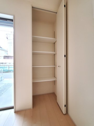 三郷市　彦川戸1丁目　新築戸建　全1棟の収納|こまごまとしたものを収納できそうですね