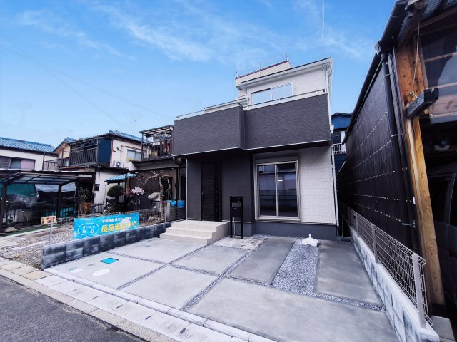 三郷市　彦川戸1丁目　新築戸建　全1棟の前面道路含む現地写真|前面道路含む現地写真です