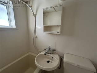 浴室内に洗面台あり！