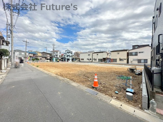 三郷市戸ケ崎5丁目　建築条件無し売地　全10区画　J区画の前面道路含む現地写真|前面道路含む現地写真です。