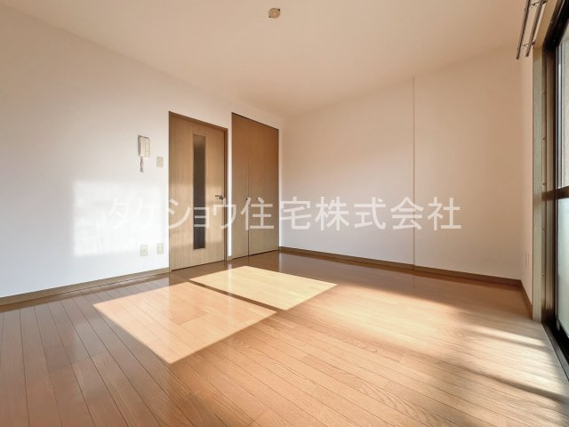 エクメール西公園の居間・リビング|※302です。