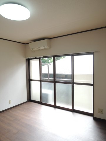 コーラルコートの居間・リビング