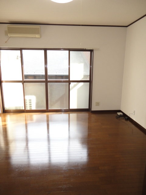 コーラルコートの居間・リビング