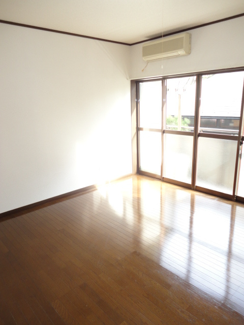 コーラルコートの居間・リビング