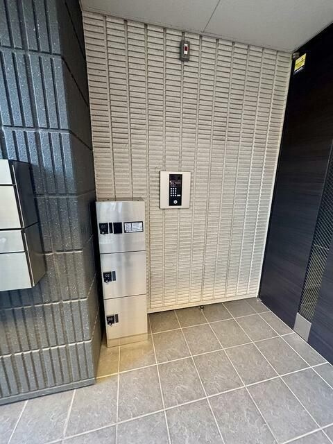 Ｃａｌｍｏ　ｍａｌｅのエントランス
