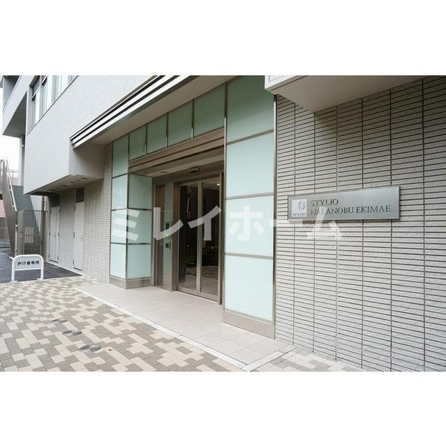 スタイリオ中延駅前のエントランス